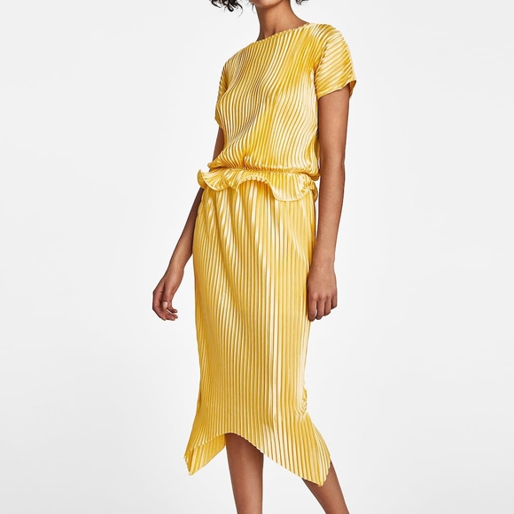 zara yellow pleated skirt